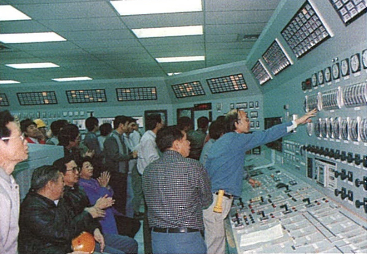 燃煤1、2號機組自1990年陸續成為台灣供電主力，運轉36年期間，兩部機合計發出近2800億度電。圖片來源：台電