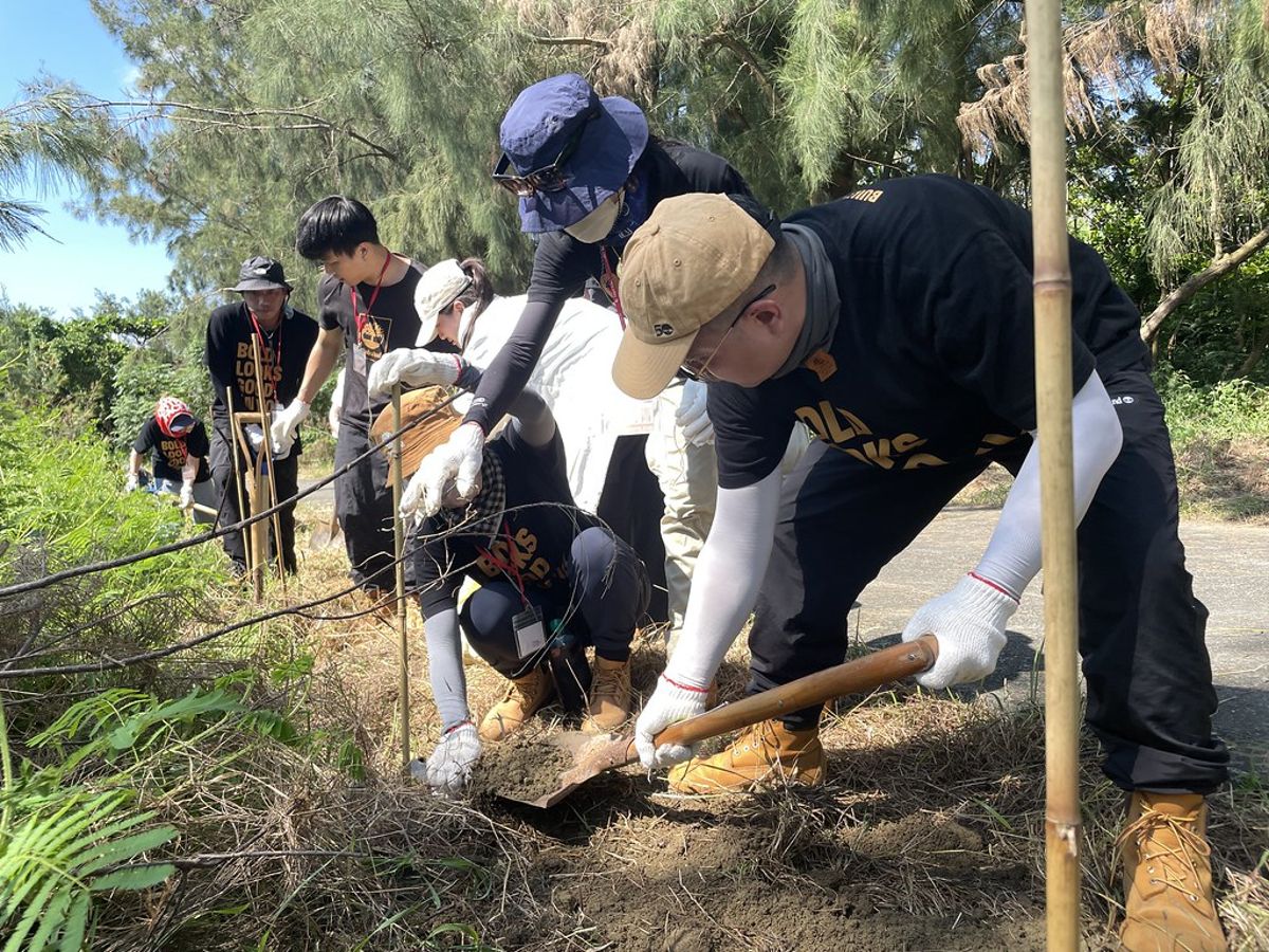 鹽田、蚵學家、水鳥家園 志工嘉義布袋守護濕地奇蹟