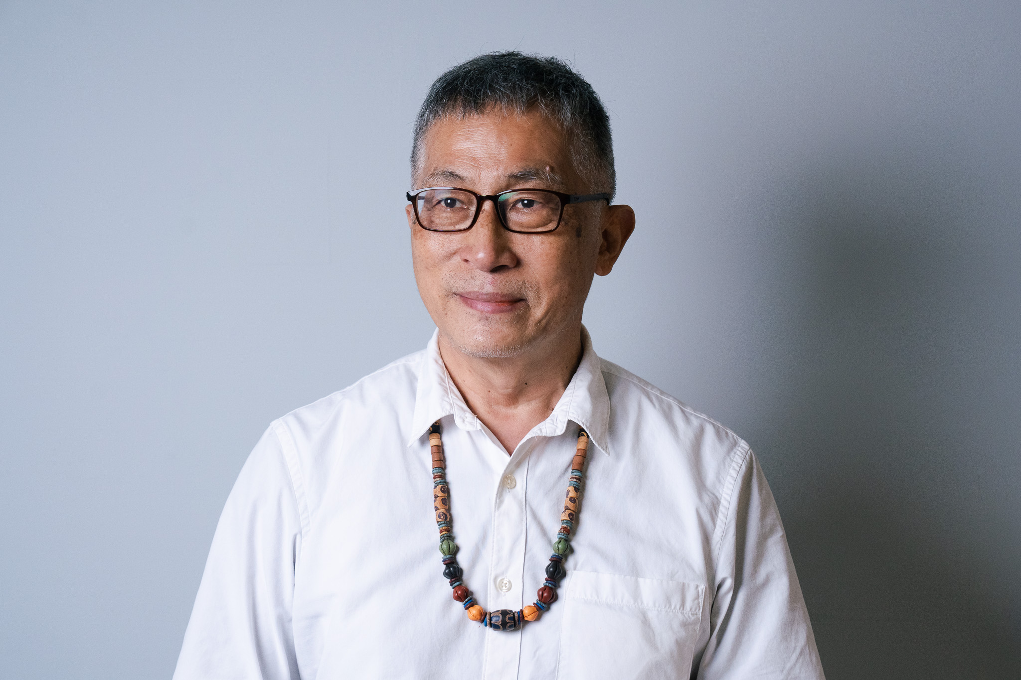 策展人徐文瑞認為,「當代原民性其實是一種都原性」,原住民族的生命經驗早已深深捲入都市化與全球化之中。圖片來源:桃園市原住民族文化會館 提供