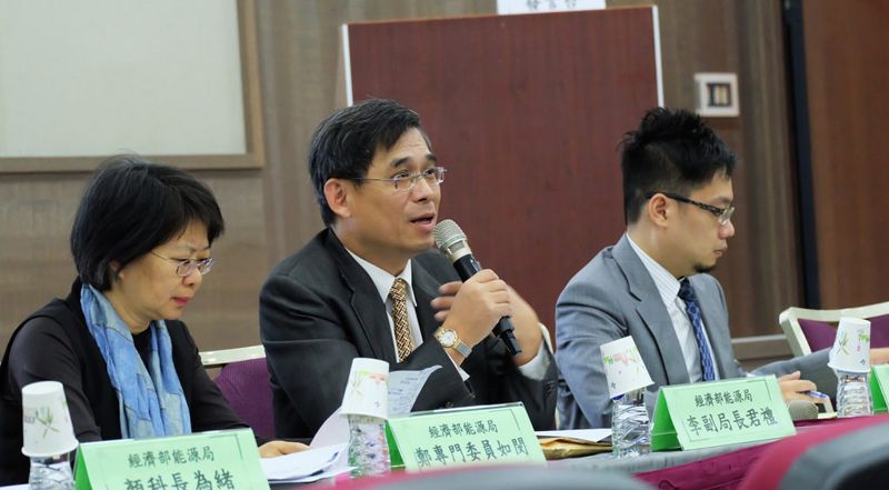 太陽光電躉購費率節節降 民間：政府綠電恐難達標