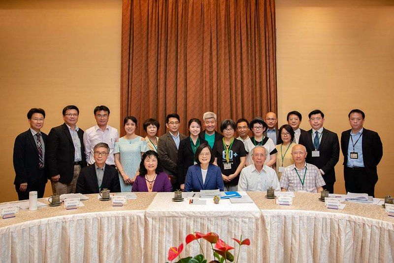 地球日見環團 蔡英文：未來要更積極為非核政策辯護