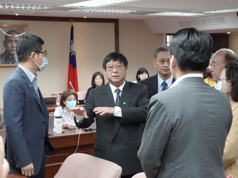 補助竹縣蓋焚化爐引戰火 環保署長鬆口：會協調取消補助
