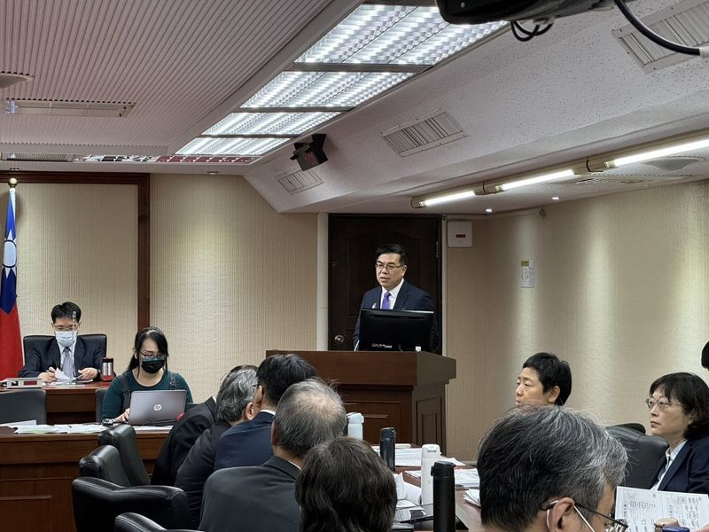 首次立院備詢 彭啟明：加速推碳費「0元也要上路」