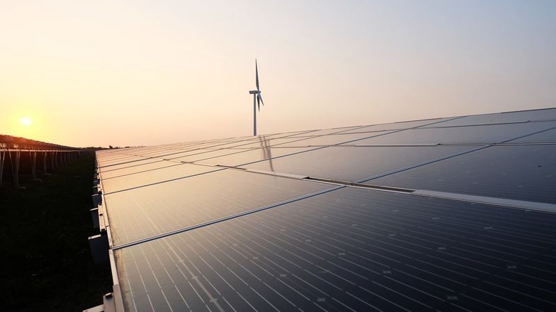 2020再生能源躉購費率預告 太陽光電最大降幅2.44% 離岸風電降7.64%