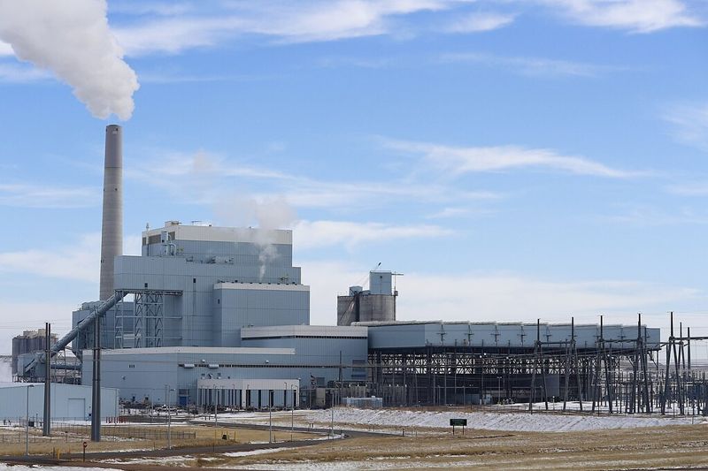 營運成本比一比 智庫：美國99%燃煤電廠改建再生能源更划算