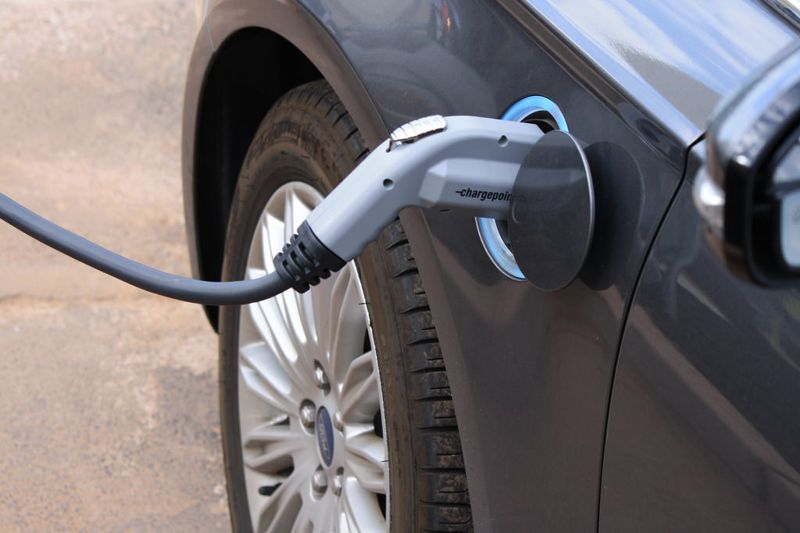 讓電動車供電賺錢！ 英國花近8億台幣投入研究