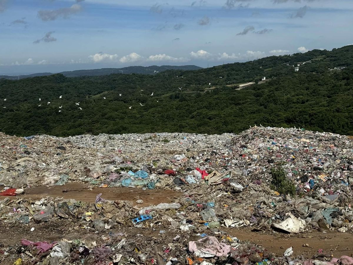 環境部喊2026年解決全台暫置垃圾山 「妥善處理」僅打包、覆土