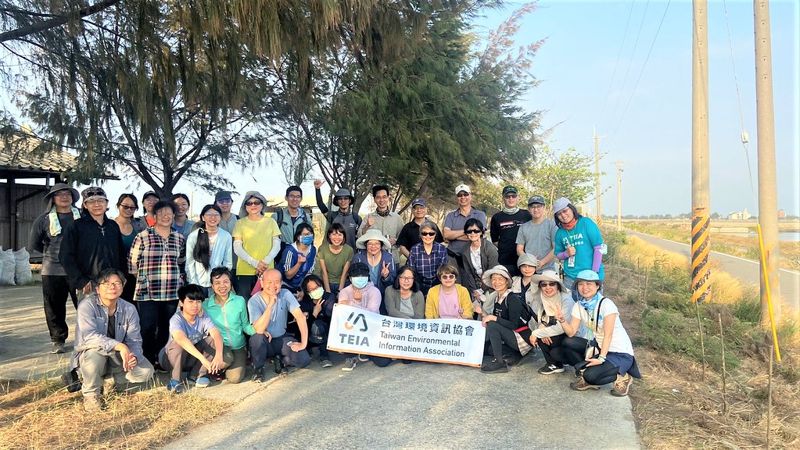 走過200年曬鹽史 志工守護布袋濕地 邁向下一個「白金歲月」