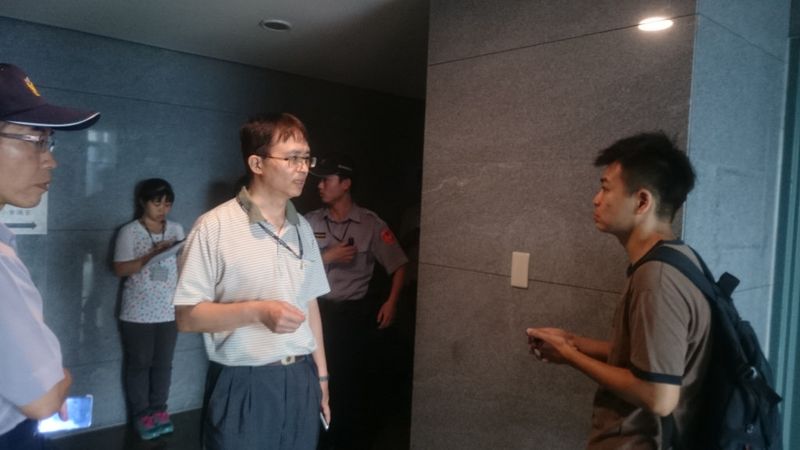 「今天討論旁聽要點所以沒有開放旁聽」 新北樹保會議再拒民眾入場