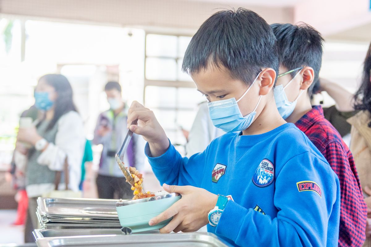 學校午餐如何從免費政策邁向永續經營？ 專家倡議盡速立法、與在地供應鏈合作