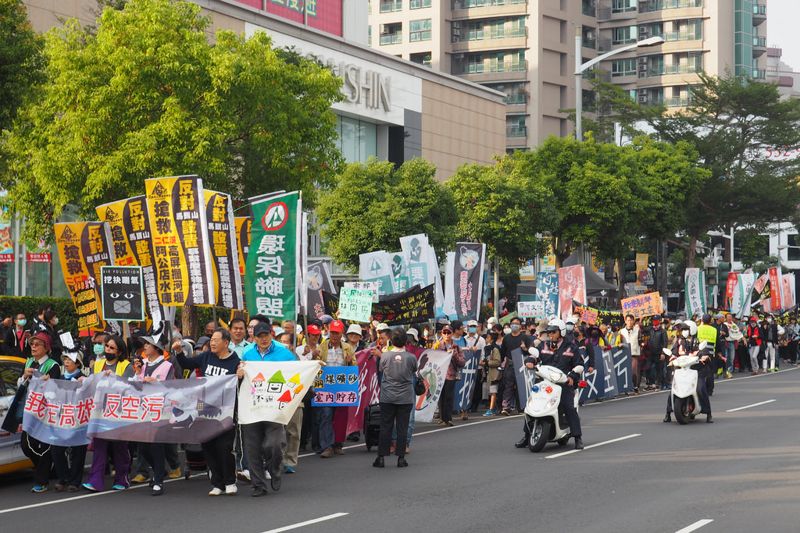 「工廠才是空污主因！」1217南部反空污大遊行 怒批政府不負責任