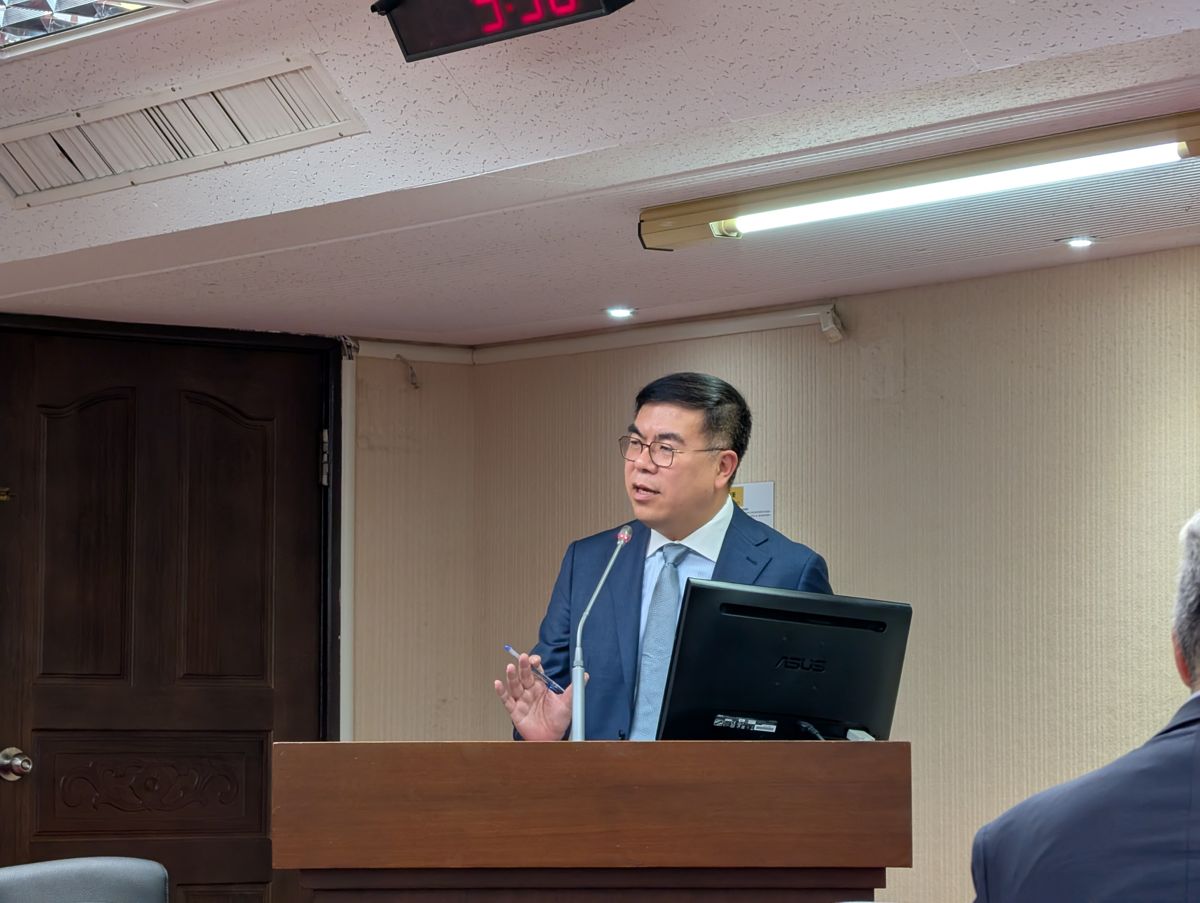 美關稅是否影響淨零政策? 彭啟明:台灣碳費費額低,減碳進程不變