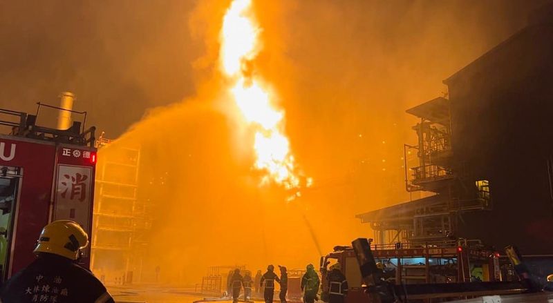 中油大林煉油廠爆炸引發居民怒火 陳其邁：年底加速遷村計畫