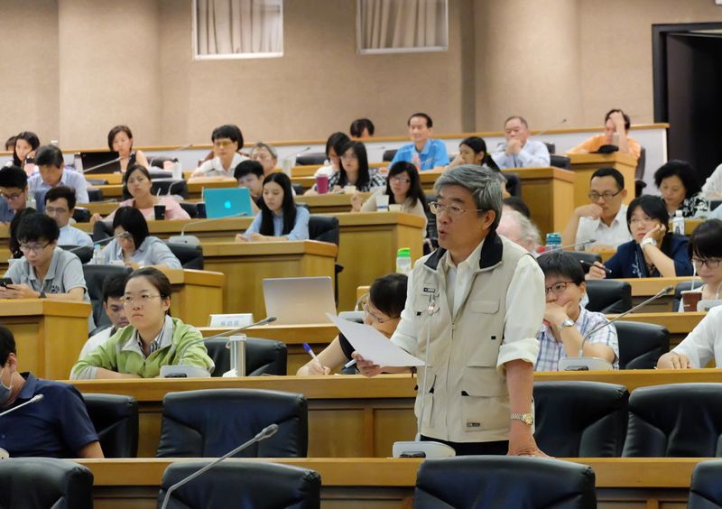 卡關！公民審議都開完一年多了 「能源轉型白皮書」還躺在行政院