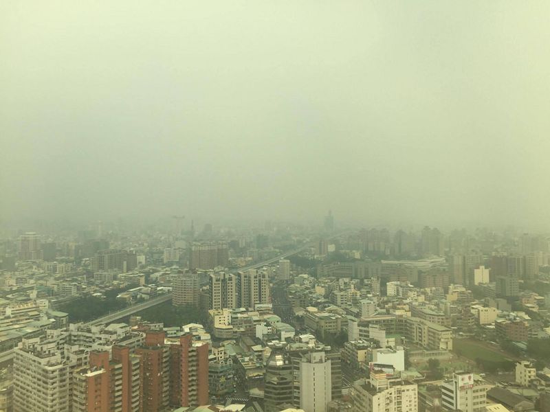 全台空污紫爆，共體時艱到何時？