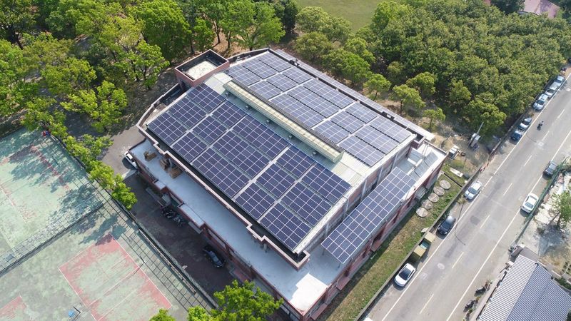 緯穎敲定購買台南女中屋頂光電 預計明年台北總部使用10%綠電