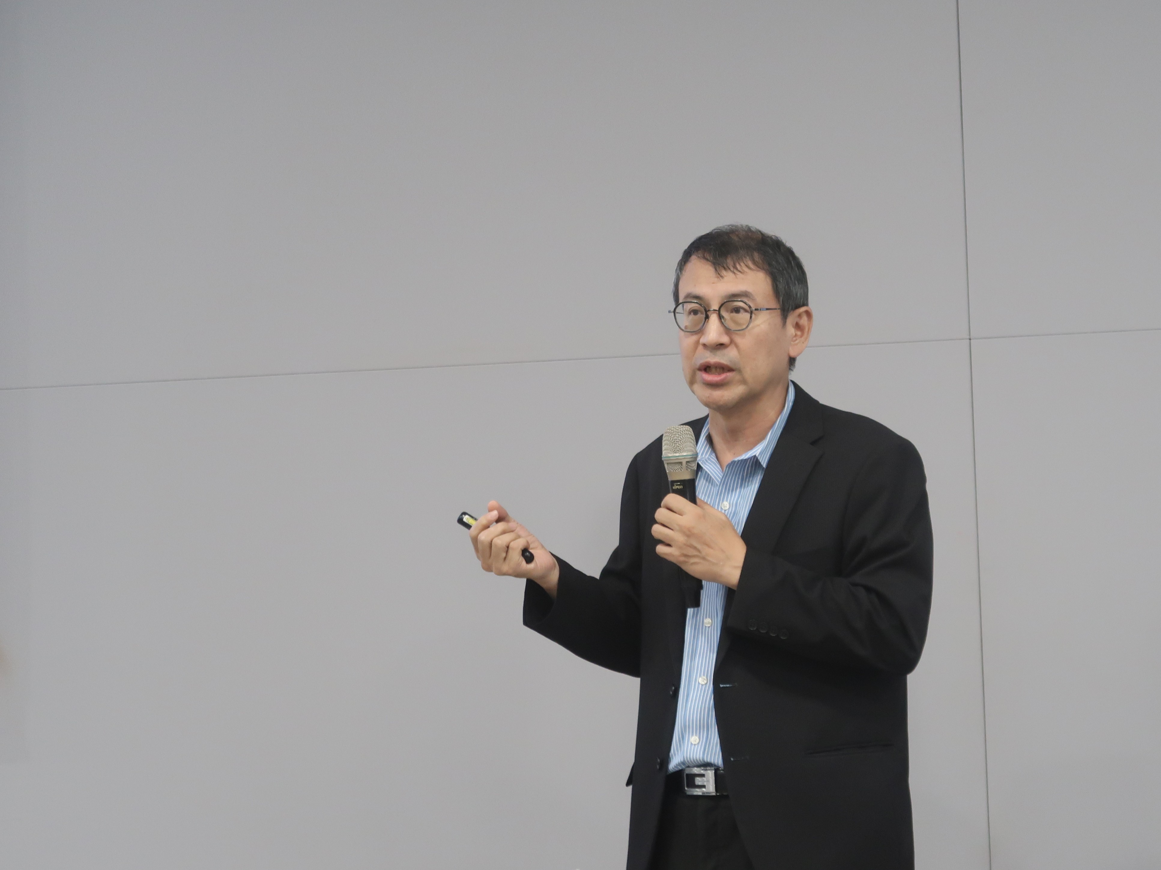 行政院能源及減碳辦公室副執行長林子倫認為,深化「能源民主」與「審議治理」是台灣未來的重要工作。攝影:林昱妍