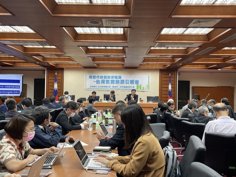中油年底引進首座加氫站 我國氫能發展仍缺相關法規