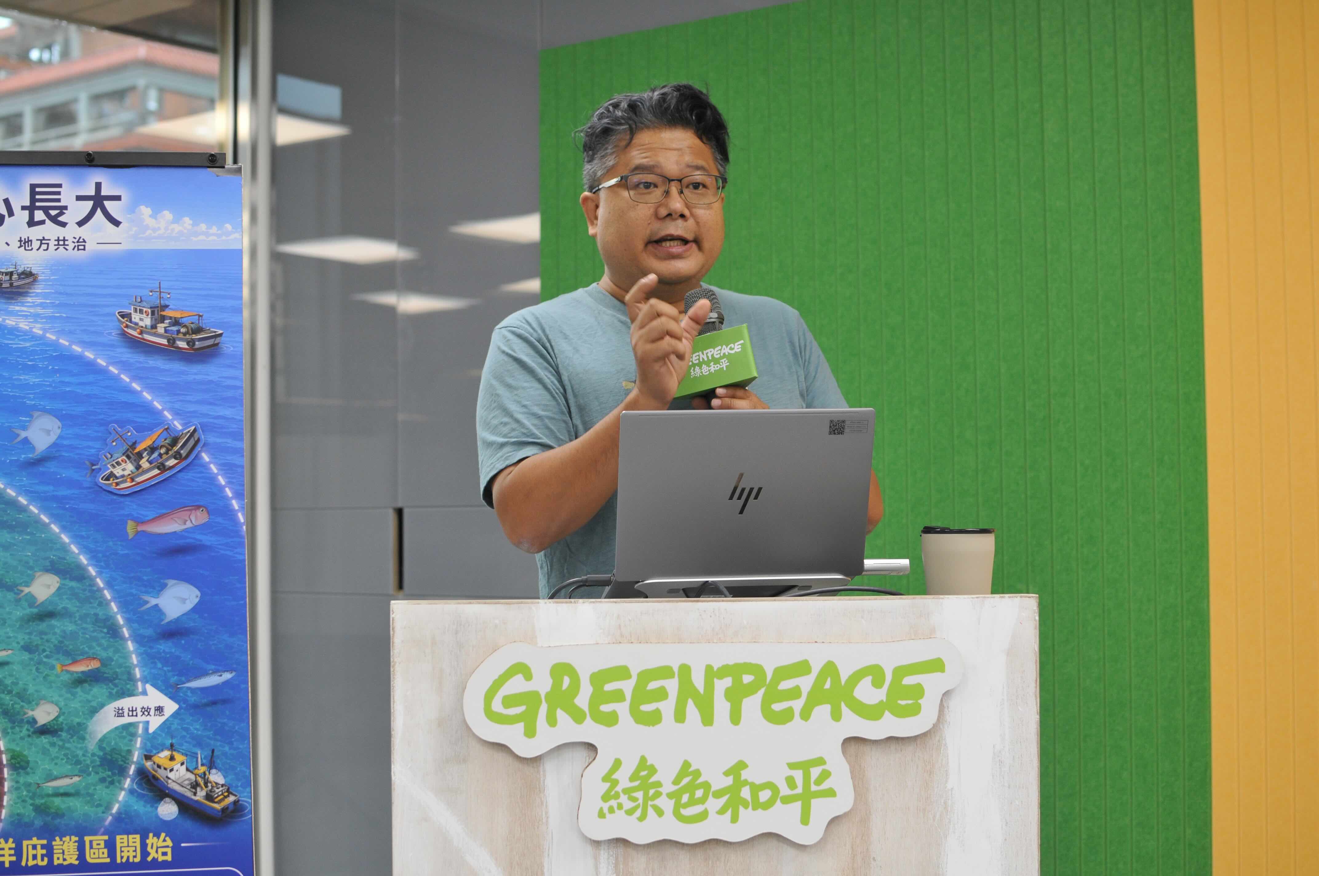 高雄科技大學水產養殖系副教授何宣慶指出,過度捕撈會導致「基因瓶頸」,魚種為繁衍下代,縮小體型和提早性成熟。 攝影:潘柏林