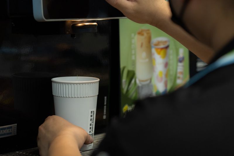 全面使用循環杯 綠色和平估全台年減24萬輛機車排碳