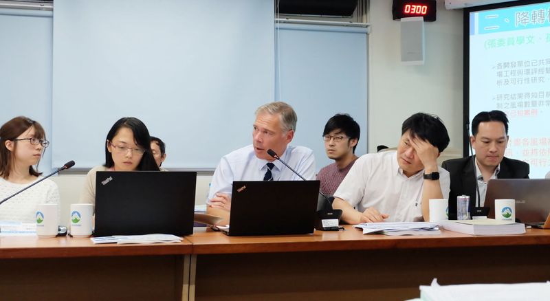 不是等鳥死了再啟動 環委盼「別人不做，台灣先行」 離岸風場應提鳥類降載機制