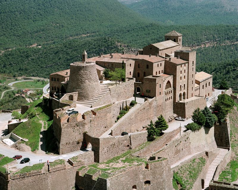 西班牙國營旅館Paradores 元旦起全面導入再生能源