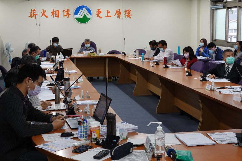 環保署暫停環評會議兩週是正確決定