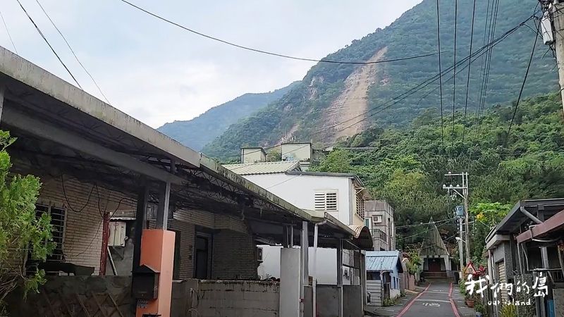 群震過後（二）：生活在崩塌下