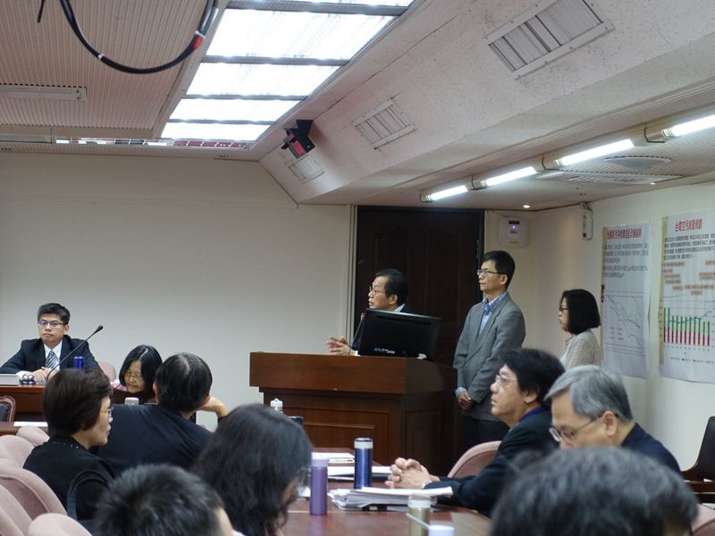空污法本會期就審 降載、徵空污費 台電諾民生用電不漲
