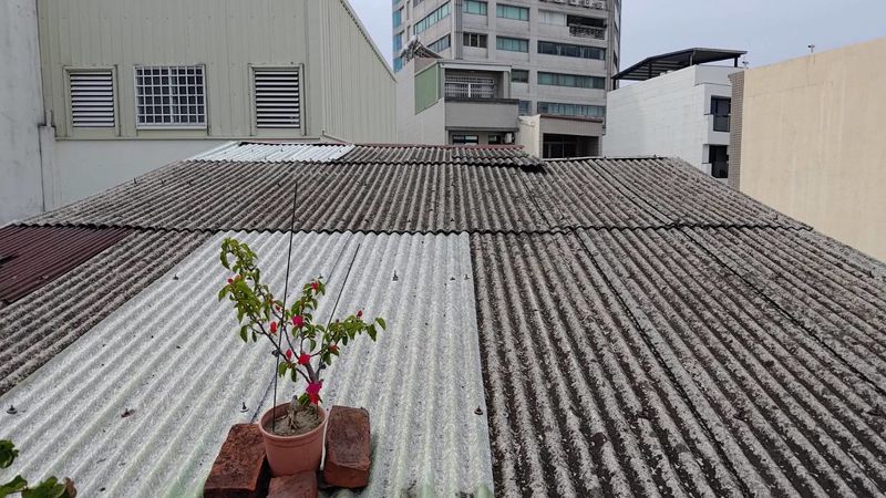 有毒建材「石綿」清除中 全台石綿房屋約24萬棟 環境部補助清運