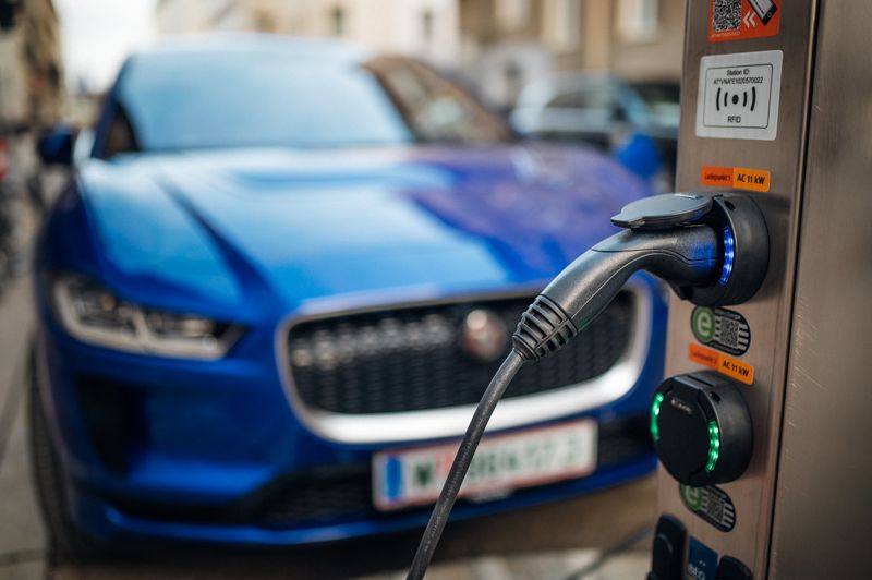 不畏疫情衝擊 2020年全球電動車銷量大增40%