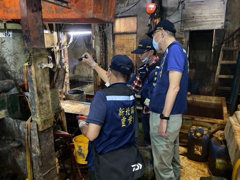 新北環境重案組已起訴99人 年底前完成五股垃圾山整頓 侯重申：絕不寬貸