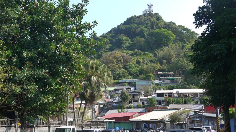 蟾蜍山旁擬蓋大樓 師生憂生態課程努力白費 居民批北市府黑箱