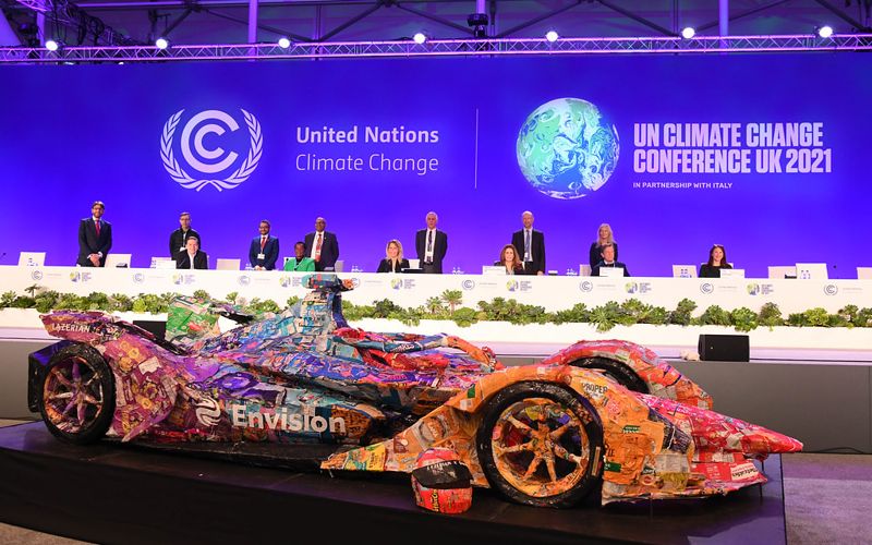 電動賽車現身、倡議者按「腳踏車鈴」呼籲低碳交通轉型