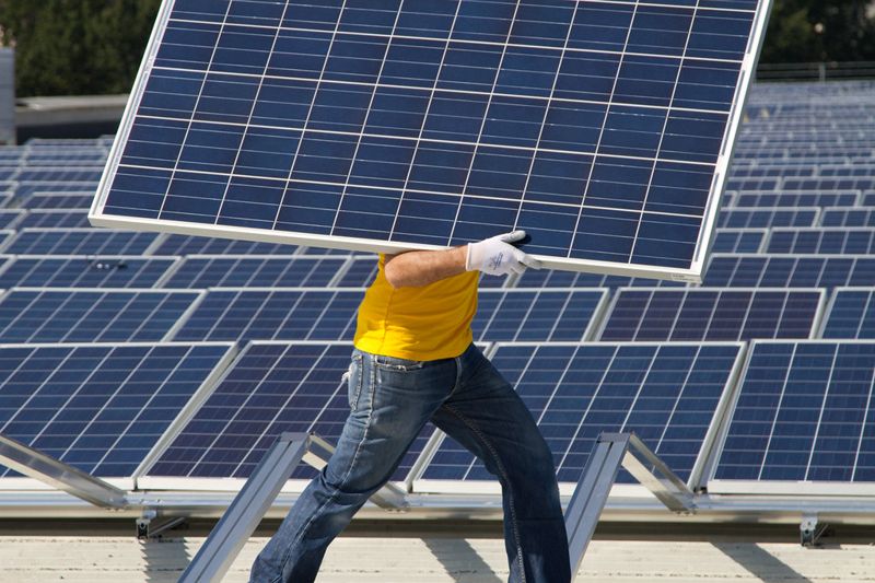我國再生能源去年成長36% 2022全年發電量首度超越核能