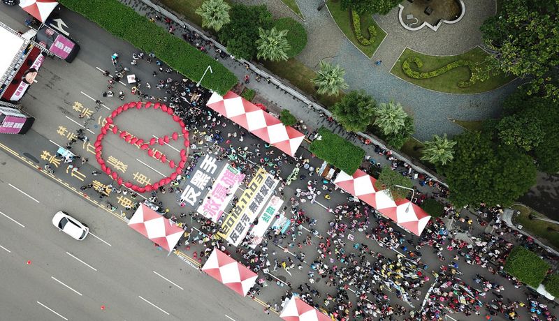 護藻礁、反空污 5000人凱道遊行