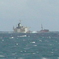 在墾丁龍坑海域擱淺的阿瑪斯號貨輪。